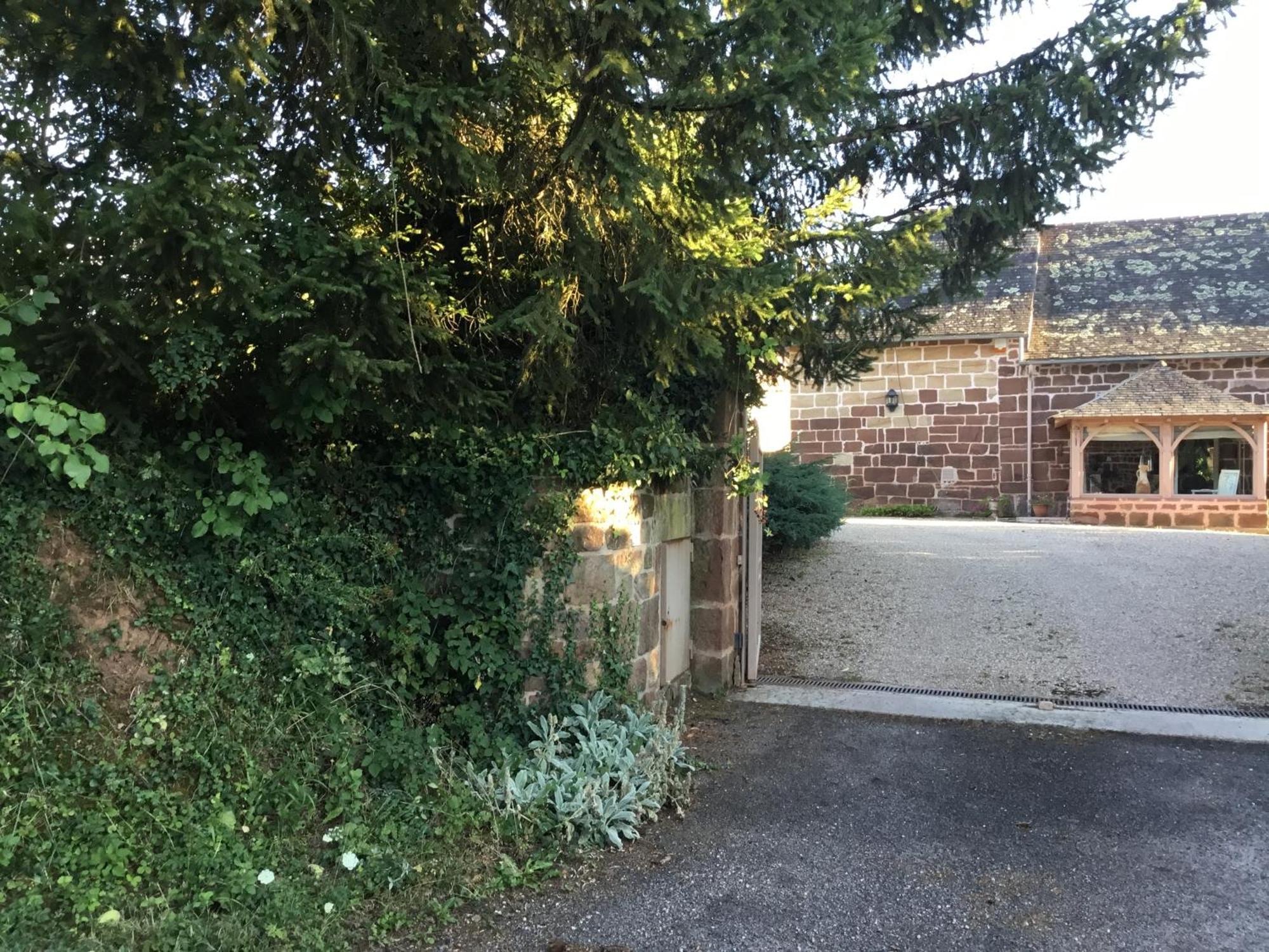 Le Clos De Rose Ussac Екстериор снимка
